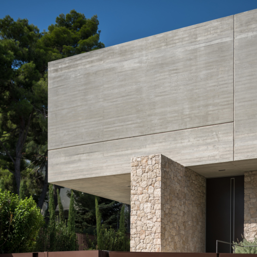 RESIDENCE IN DIONYSOS 1